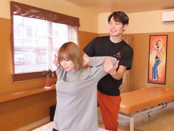 ストレッチングサロン 平岸本店/肩のストレッチ