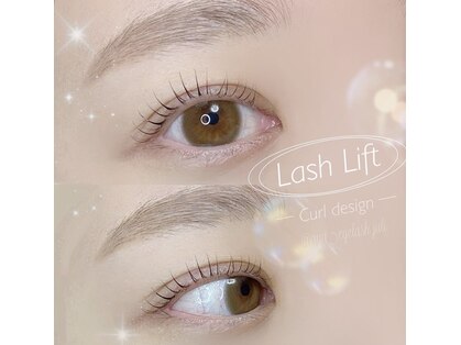 アイラッシュユーリ(Eyelash Juli)の写真