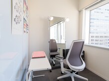 スタパト 渋谷店の雰囲気（半個室の明るい空間で丁寧に診断します＃パーソナルカラー診断）