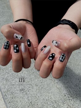 イー(iii)/ホワイト × ブラック