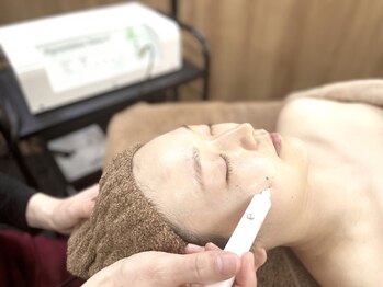 ハクミー(haku me)の写真/シミケア業界で最長実績20年以上を誇る「ピグメンテ-ションデトックスll」を導入★プロが認める納得の結果!