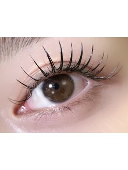 ボリュームのある目元にしたい