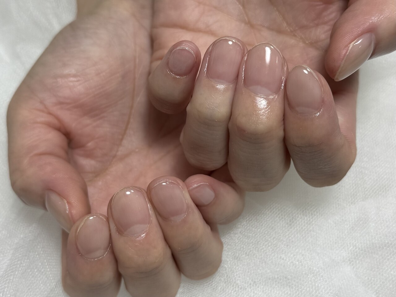 【透き通る指先】クリアネイル　\3500