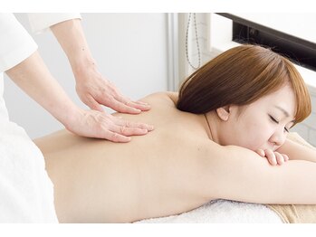 山野愛子どろんこ美容 南越谷店/バックケア