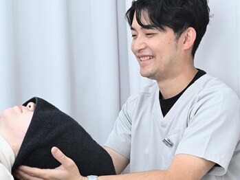 h&h八王子ユーロードの鍼灸整骨院 整体院の写真/《大人気店舗2号店》慢性的な首や肩の痛みをスッキリと徹底改善！夜22時まで営業【お仕事帰りもOK】