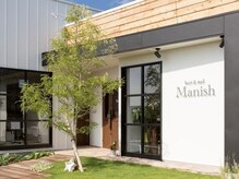 マニッシュ(Manish)/左ドアから入るとネイルサロンへ