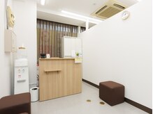 南浦和とんとん整骨院 鍼灸院/受付
