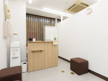 南浦和とんとん整骨院 鍼灸院/受付