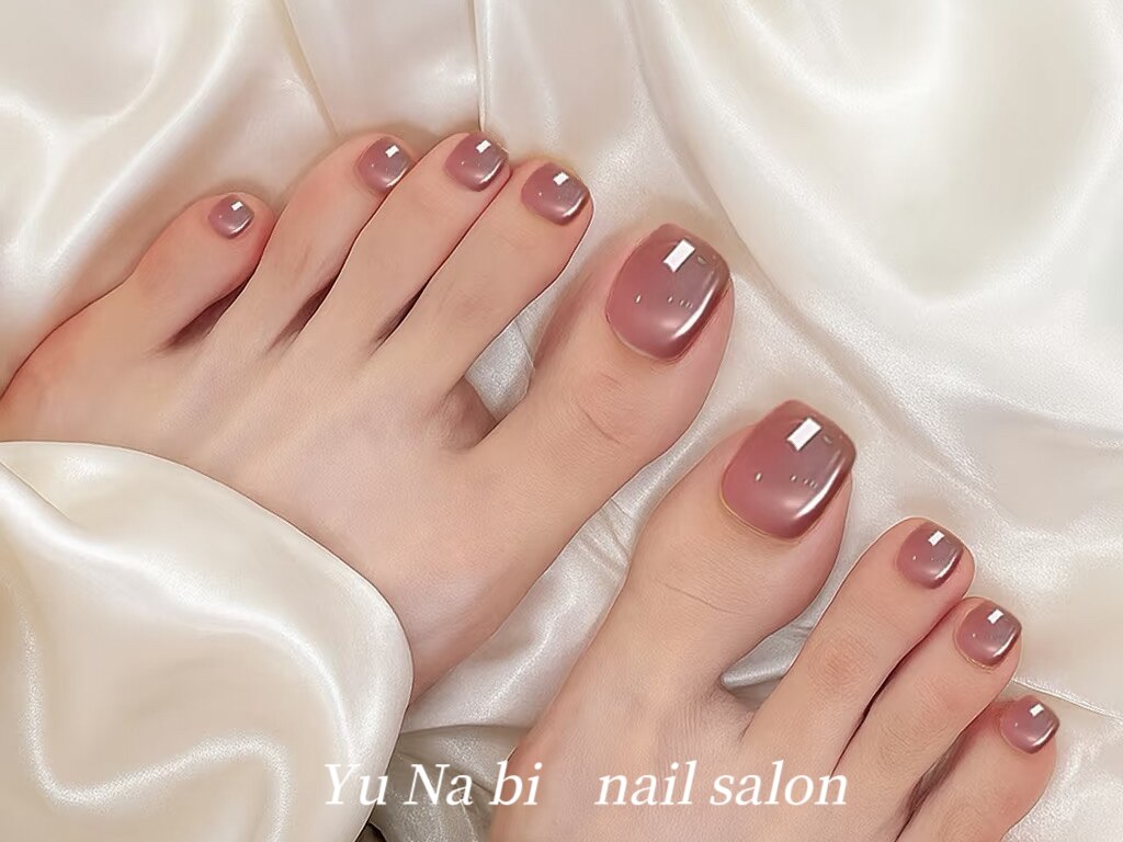 2026年冬トレンド】ピンク シンプル フットのネイルデザイン集｜人気順