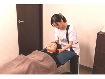 ボディマネジメント整体院 吉祥寺/施術風景/ヘッドスパ/吉祥寺