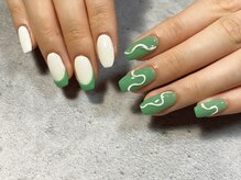 ニコリー(nicolie)/アシメニュアンスネイル