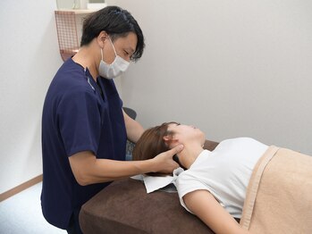あうる はり きゅう 接骨院の写真/【骨盤矯正¥3000】なかなか取れない首肩回りの悩みを徹底改善☆ストレートネックや頭痛、寝違えにも◎