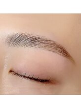 ネオリーブ エクラ 上野御徒町店(Neolive eclat)/ハリウッドブロウリフト