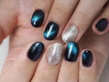 ミーナネイル(miinanail)/2色使いのマグネットネイル