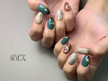 ソラ(SOLA.)/大人のニュアンスネイル☆