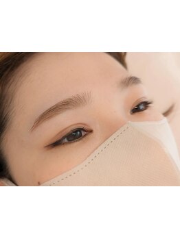 ナチュラル上品な目元にしたい