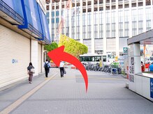 ザブロウ 新宿西口店(THE BROW)/道なりに左折