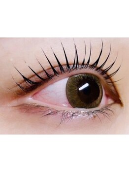 ナチュラル上品な目元にしたい