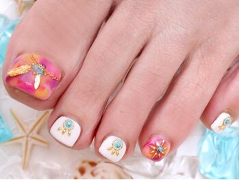 サムズネイル(SAM'S NAIL)/タイダイ柄×ゴールドパーツが◎