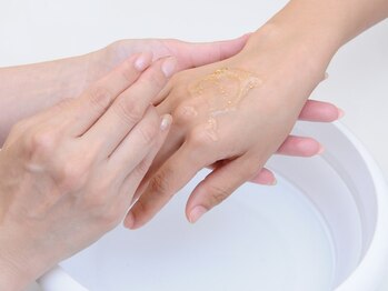 グレースレディ 神戸北店の写真/乾燥を集中リペアし自爪育成を応援。深爪矯正やハンドケアで美しい育爪を♪