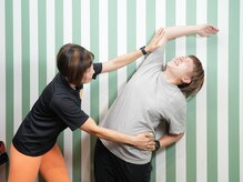 手軽にできる壁を使ったストレッチエクササイズが得意です。