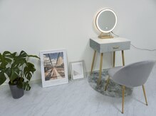 シアスキン(SIASKIN)の雰囲気(お部屋にドレッサーも完備しております。)
