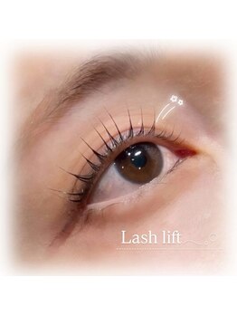 アヤネイルズ アンド アイラッシュ(AYA NAILZ.＆Eyelash)/ 韓国束感まつげパーマ