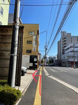 モアビューティー 庚午店(MORE BEAUTY)/左手にラランジェが見えます