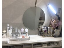 プティジョナ(Petit Jona)の雰囲気（ReFaアイロンやiMPREAアイブロウなどメイク直し兼お試しに♪）