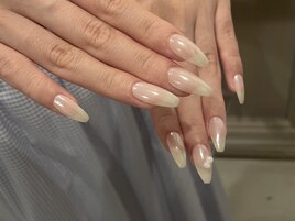 white × 艶パウダー