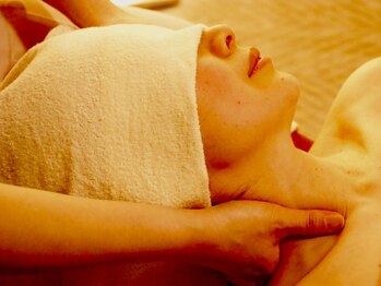 蓮花 整体とリンパの癒しサロンの写真/”アロマの香り×あなたに合った力加減”リンパマッサージで疲れた体にご褒美[首肩こり/腰痛/眼精疲労]