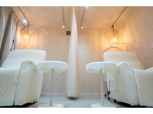 ２席のみのプライベート空間でゆっくりと癒されてください♪