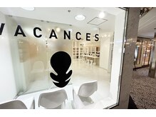 ヴァカンス 梅田阪急17番街店(VACANCES)/清潔な待合スペースでリラックス