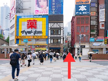 ザ ブロウ 池袋東口店(THE BROW)/そのまま直進