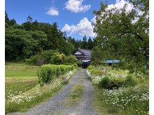 北上美腸サロンの雰囲気（トトロが出てきそうな小道を抜けると、北上美器サロンに到着です）