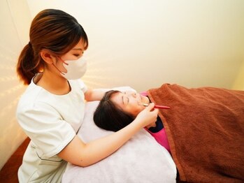 フットオアシスの写真/顔つぼ美容法がデコルテマッサージと炭酸ヘッドマッサージを取入れてリニューアル！小顔と癒しを贅沢実感♪