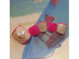 キラキラフットネイル