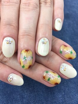 エルモ グラン(Elmo Glan)/お花ネイル