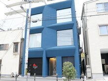ソラノワ(SORANOWA)の雰囲気（青い建物が目印です！）
