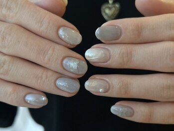 クルネ(QULNE)/ニュアンス/寒色系/グレー