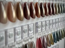 lua nail　の雰囲気（マグネットのカラーも豊富です。）