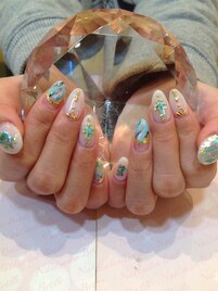 夏の涼し気ジェルネイル