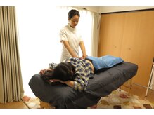 めい鍼灸院/施術の様子