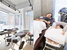 ホネツギ浦和整体院(HONETSUGI浦和整体院)の雰囲気（開放感のある店内で、気持ちよくお過ごしいただけます◎［腰痛］）