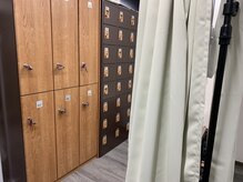 レイ フィットネス スタジオ(RAY FITNESS STUDIO)の雰囲気（自由に使えるロッカー完備！）