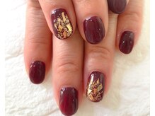 チャミュエル/秋のボルドーとガラスホロ