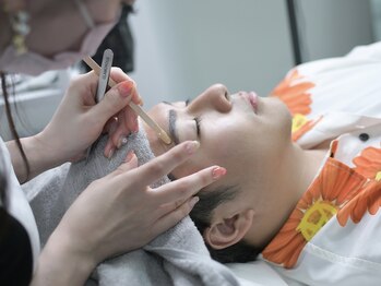 エピズム(EPISMU)/02.眉毛WAX