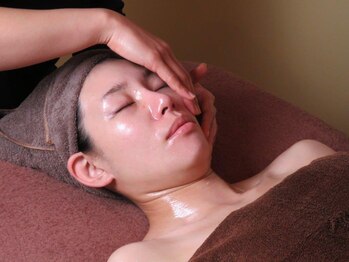 ウ アシュ/【フェイシャル小顔美肌】