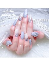 プティポルト(petite porte)/大人可愛いグレー×ラメネイル