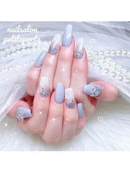 プティポルト(petite porte)/大人可愛いグレー×ラメネイル